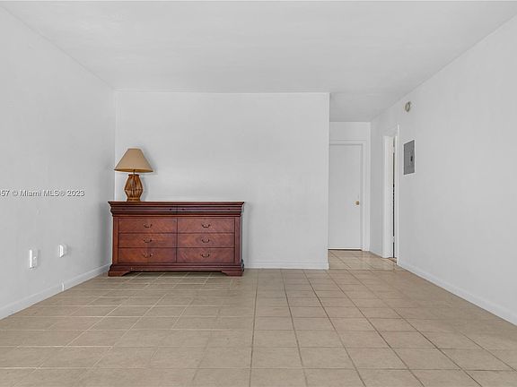 5th image of 15600 NE 6th Ave APT 29A