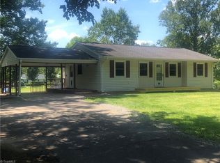 1419 Old Winston Rd, Pinnacle, NC 27043