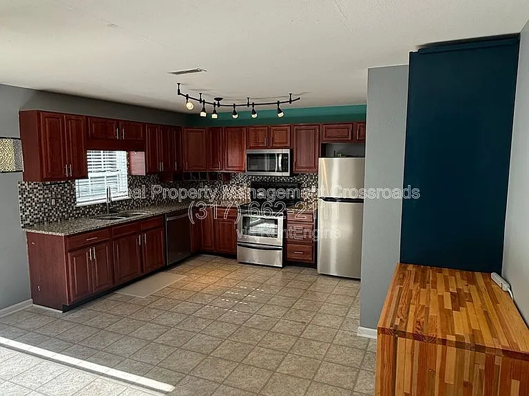 1455 Bearsden Dr — Photo 5