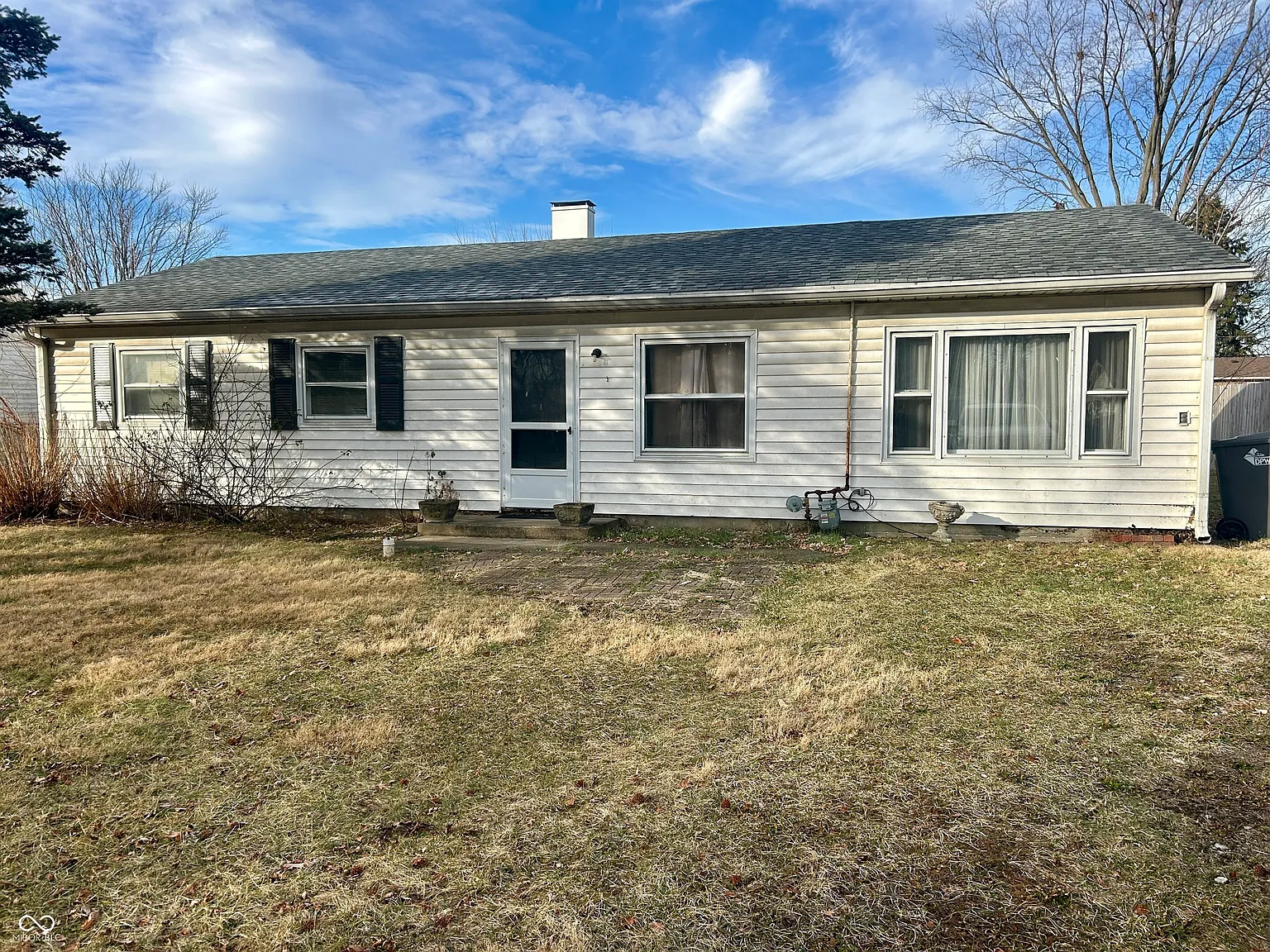 2644 Woodrow Ave photo 1