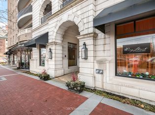 151 W Wing St APT 304, Arlington Heights, IL 60005