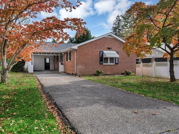 402 5th St, Radford, VA 24141