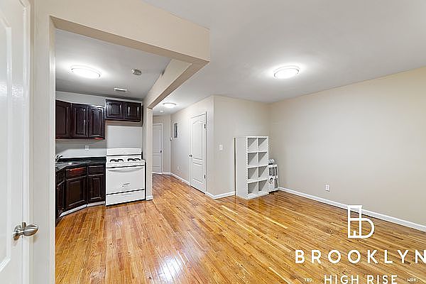 1st image of 18 E 29th St #202