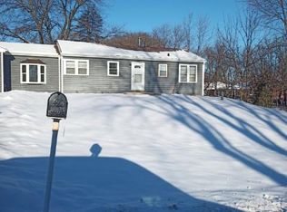 6N714 Hillside Ct, Medinah, IL 60157