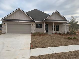 112 Blaze Blvd, Freeport, FL 32439