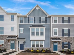 1128 Olivia Dr, Oakdale, PA 15071