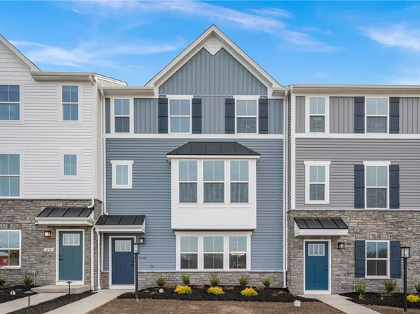 1128 Olivia Dr, Oakdale, PA 15071