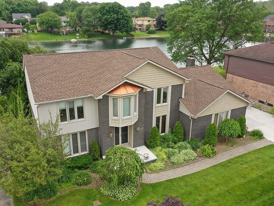 1st image of 46704 Gulliver Dr