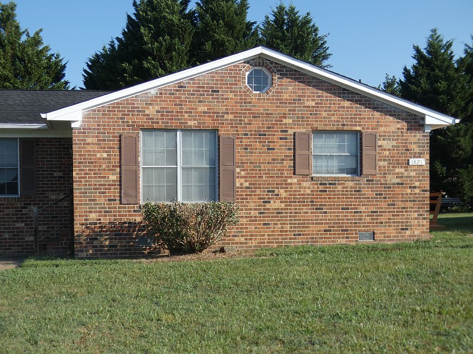 1st image of 1823 Meadow Dr