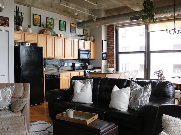 3rd image of 2029 Grand Ave Unit 314