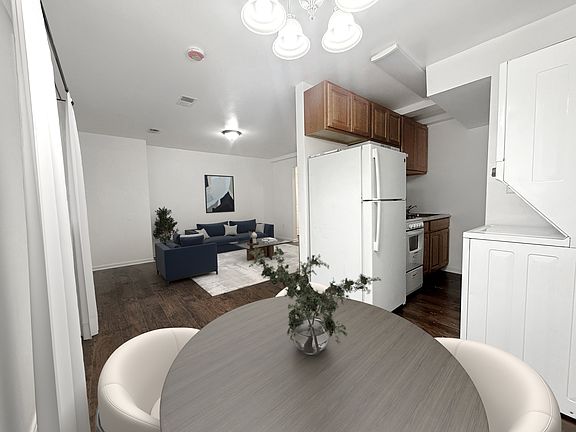 4th image of 506 Eastern Ave NE #101-2
