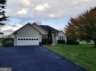 341 Michelle Dr, Hedgesville, WV 25427