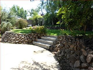 3rd image of 142 Garnet Ave