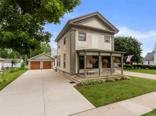 135 N Harrison St, Delavan, WI 53115