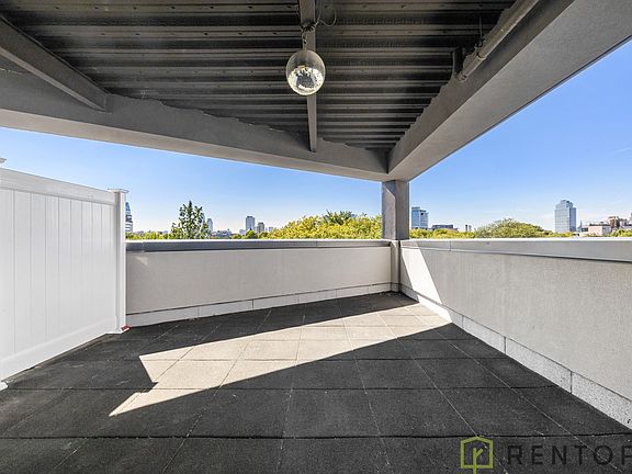 3rd image of 494 Manhattan Ave #5K