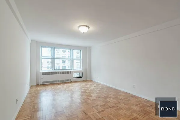 Rented by Bond New York | media 8