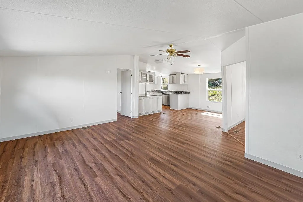 254 Deer Park — Photo 1