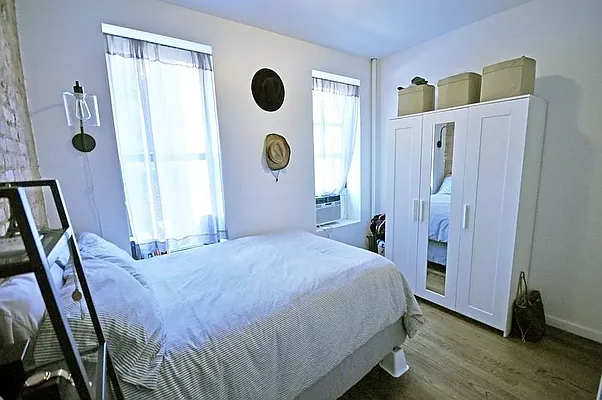 Rented by REAL New York | media 9