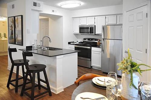 Bridlewood On Westland Apartments Photo 1