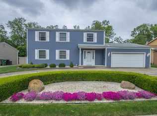 9724 N Church Dr, Parma Heights, OH 44130