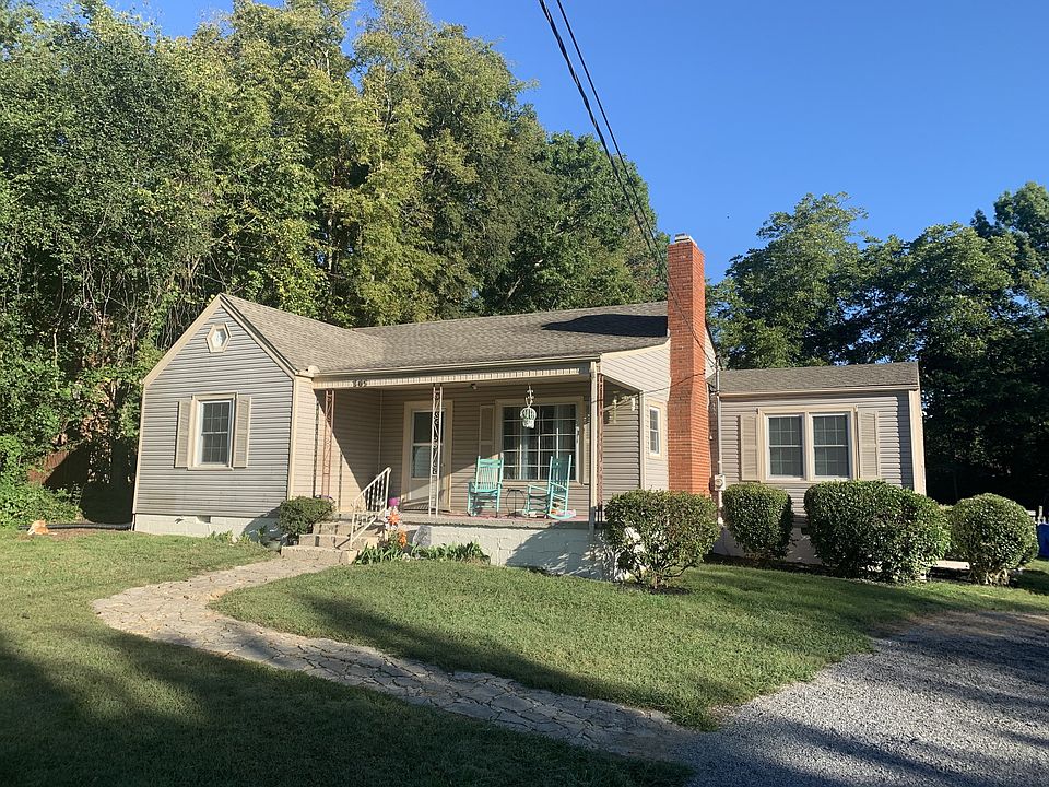 1st image of 305 Hickory Dr