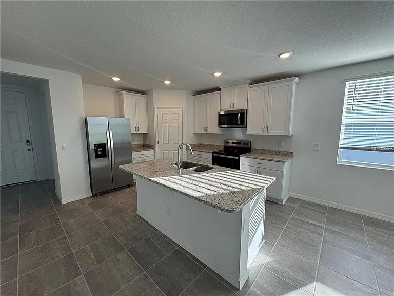 4552 Pickerel Weed Way — Photo 3