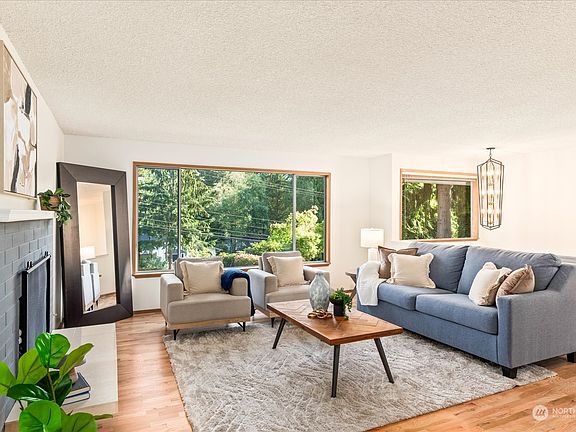 5th image of 3620 233rd Place SW