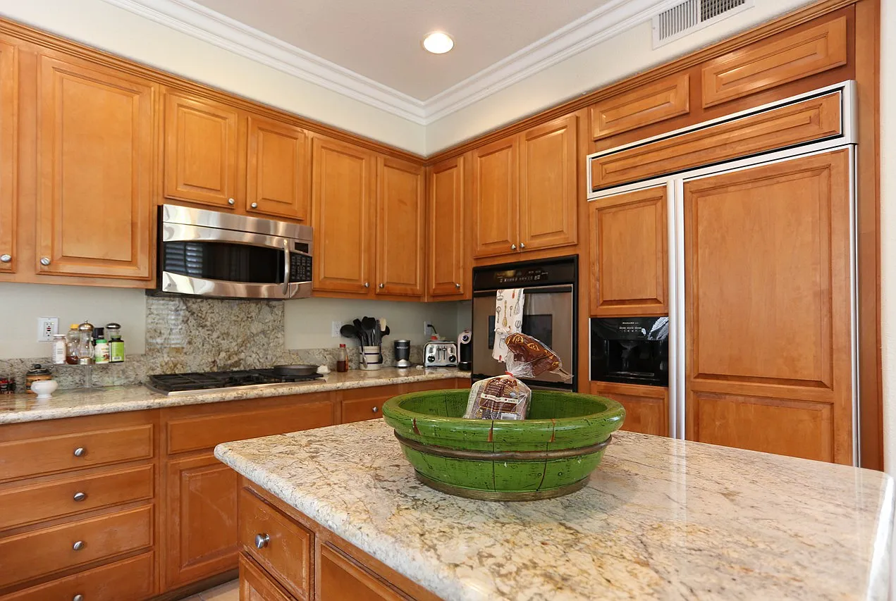 5 bed, 3120 sqft, $1,500 — Photo 1