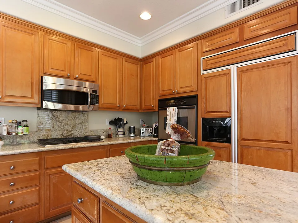 3881 Torrey Hill Ln