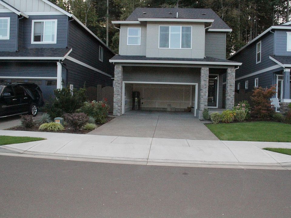 1st image of 3771 SE Willamette Ave