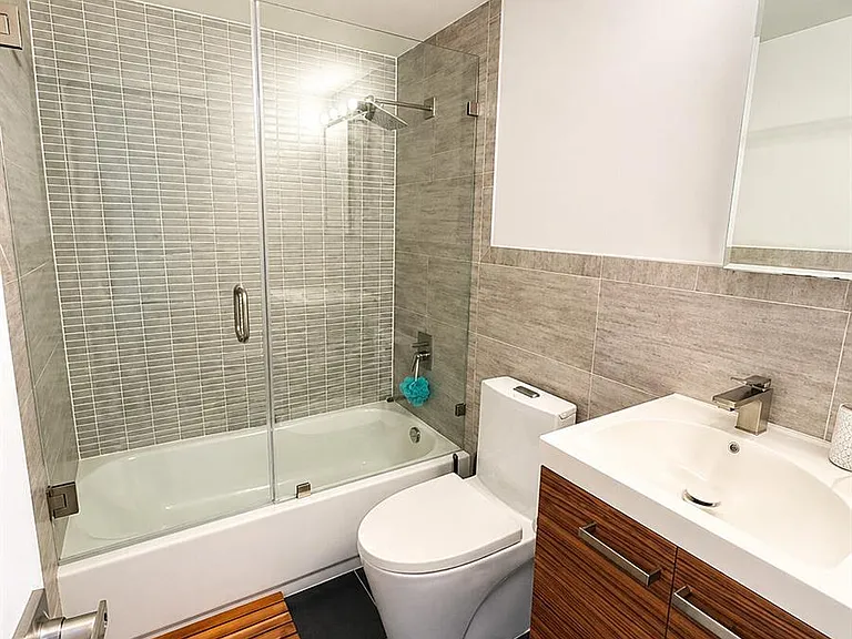 800 SE 11th Ct — Photo 12