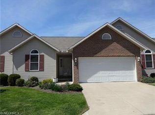 1438 Waters Edge Dr, Akron, OH 44313