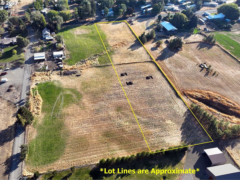 2nd image of 62565 Fruitdale Ln