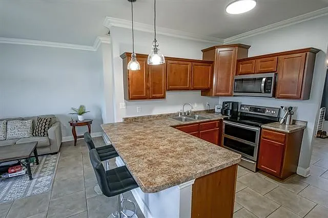 2 bed, 2.0 bath, 1452 sqft, $1,650 — Photo 4