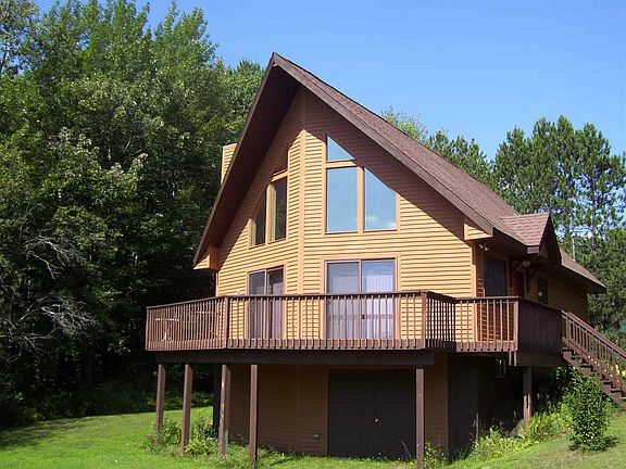 3rd image of 132 Lakeview Dr
