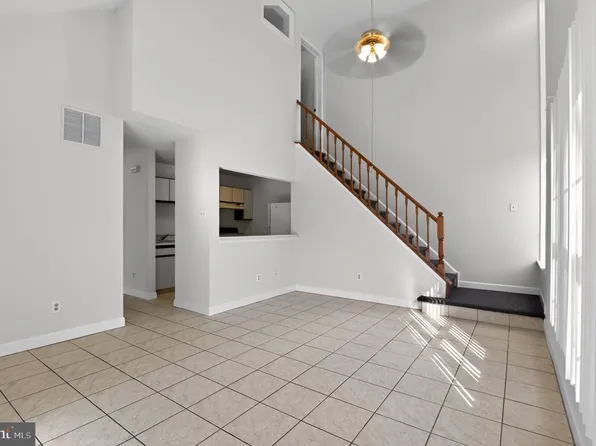 2701 Canyon Ct, Mays Landing, NJ 08330