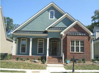 1979 Holden Farm Pl, Ooltewah, TN 37363