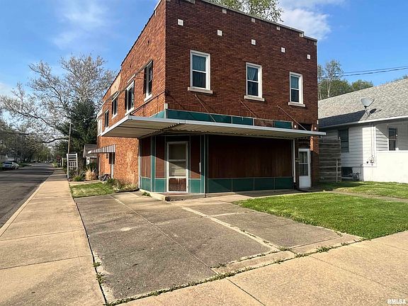 2nd image of 701 E Thrush Ave