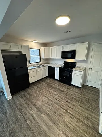 Sunrise Valley Apartments — Photo 1