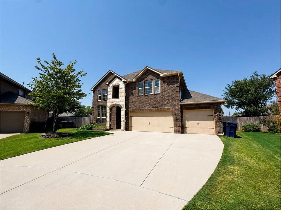 1st image of 11016 SW 39th Ct