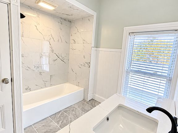 3rd image of 126 Freeman St #2