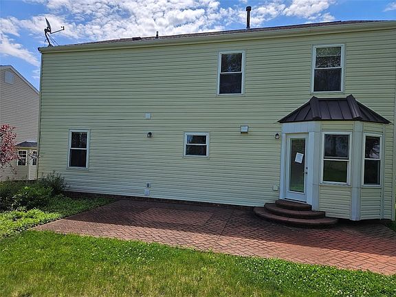 3rd image of 182 Markwood Dr