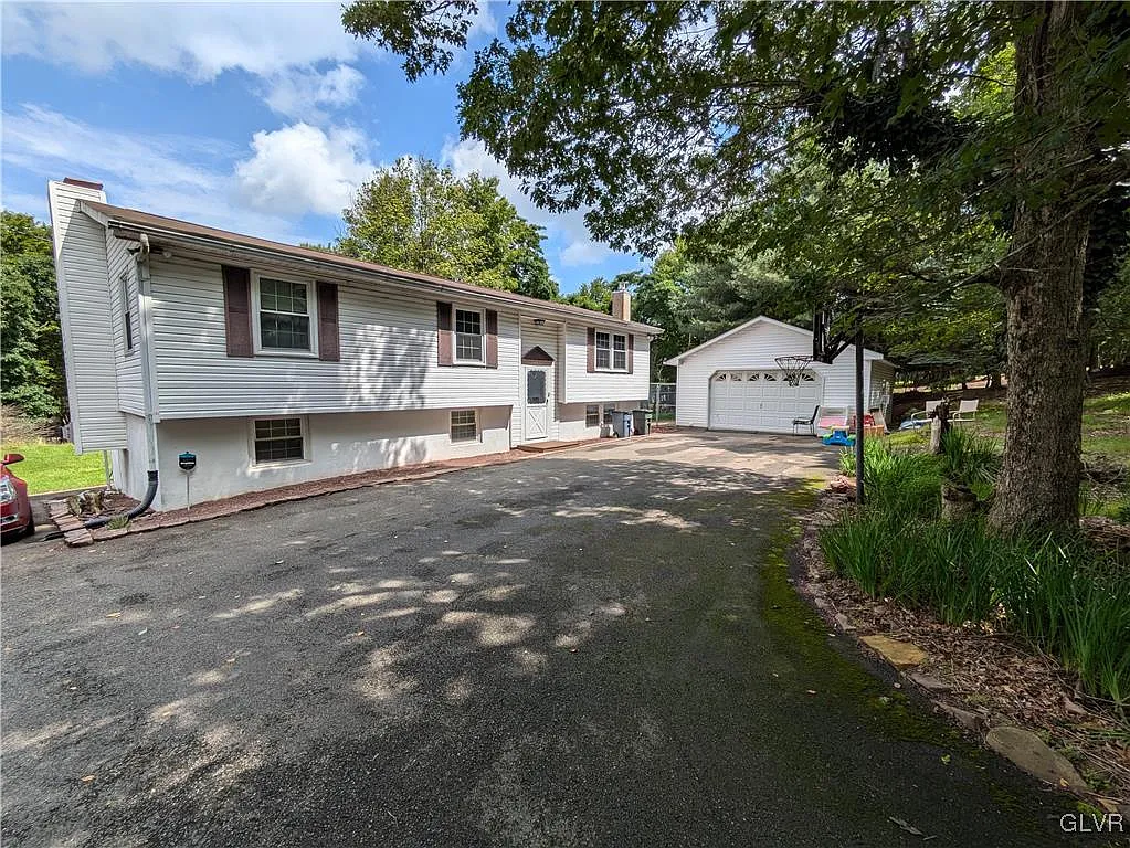 195 Fawn Ln photo 1
