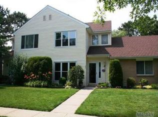 103 Dari Dr, Holbrook, NY 11741