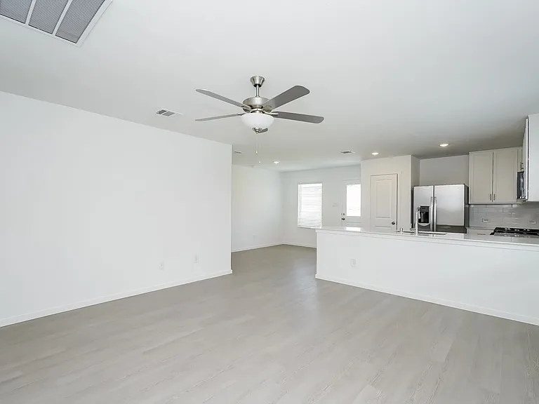 2736 River Knoll Ln — Photo 5