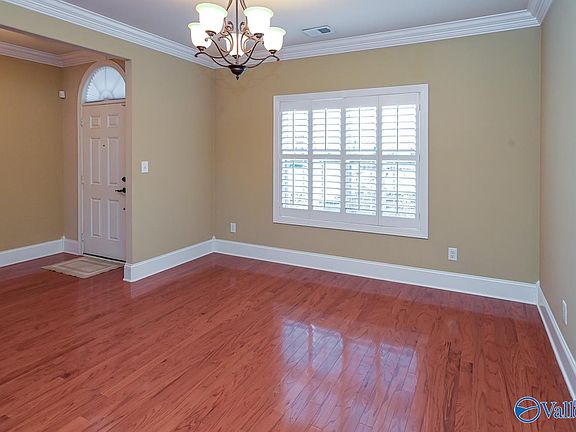 3rd image of 16111 Shropshire Dr SE