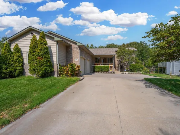 636 E Main St, Valley Center, KS 67147