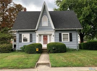 421 W Jackson St, Fostoria, OH 44830