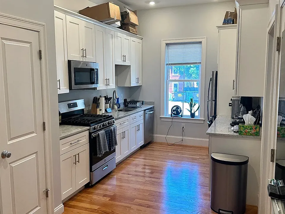 18 Murdock St #18