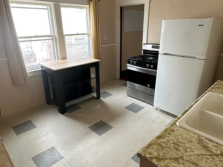 210 Southside Pkwy #2 — Photo 12